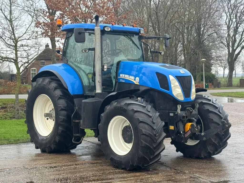New Holland T7.220 T 7.220 Power command New holland Fronthef 50 KM