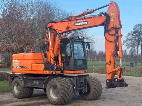 Doosan Dx 140 W