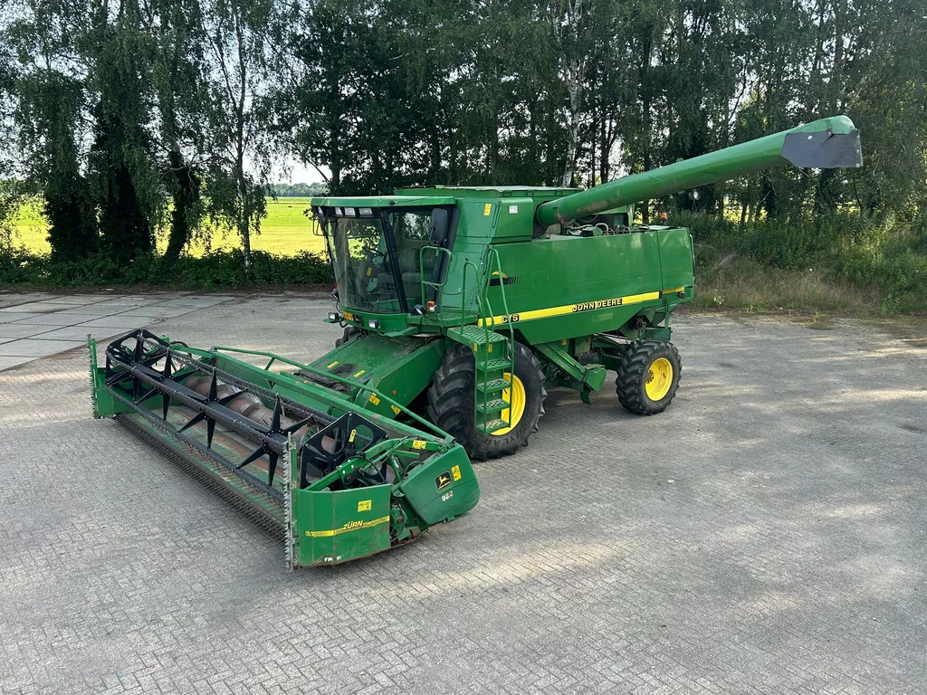 John Deere CTS COMBINE AIRCO maaibord NL MACHINE