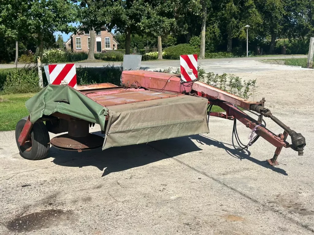 Kuhn JF Stoll 243 getrokken maaier