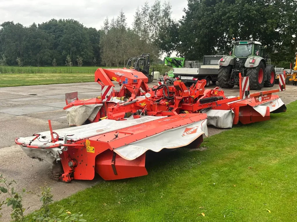 Kuhn FC 883 FF& Fc 313 F-FF Triple maaier Kuhn FC 883 FF& Fc 313 F-FF Triple maaier