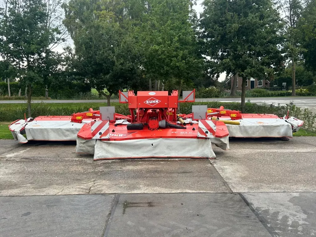 Kuhn FC 883 FF& Fc 313 F-FF Triple maaier Kuhn FC 883 FF& Fc 313 F-FF Triple maaier
