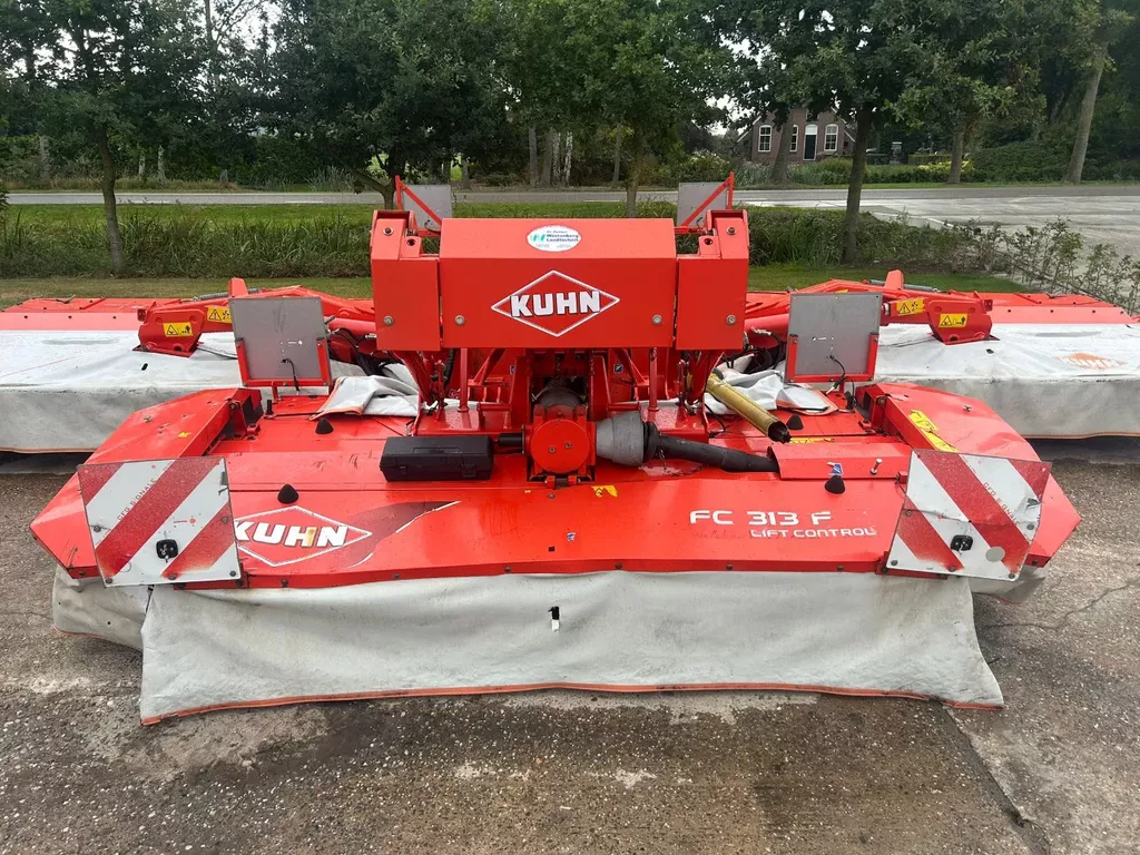 Kuhn FC 883 FF& Fc 313 F-FF Triple maaier Kuhn FC 883 FF& Fc 313 F-FF Triple maaier