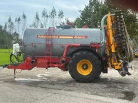 Schuitemaker Robusta 116 + Veenhuis euroject 7.60 Bemestertank Foto