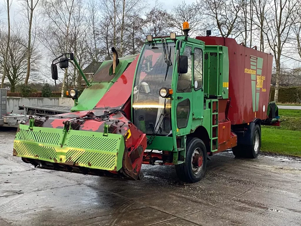 Strautmann VM 2000 D zelfrijdende mengwagen verti mix 2000