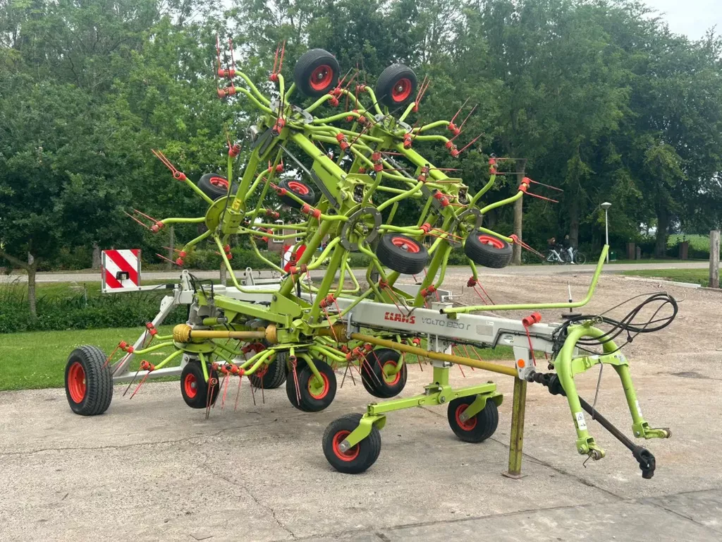 CLAAS Volto 1320 T Gedragen 13 meter schudder
