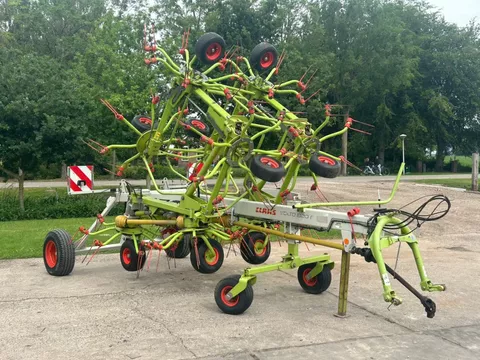 CLAAS Volto 1320 T Gedragen 13 meter schudder